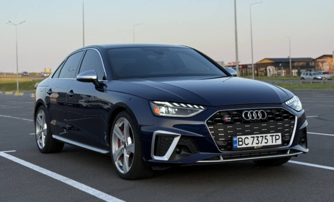 Audi S4