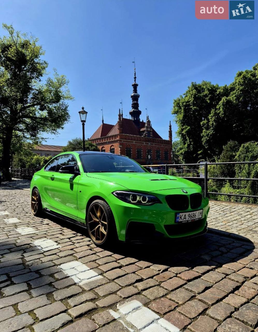BMW M235