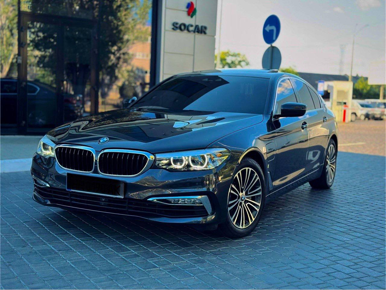 BMW 530