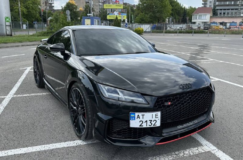 AUDI TT S