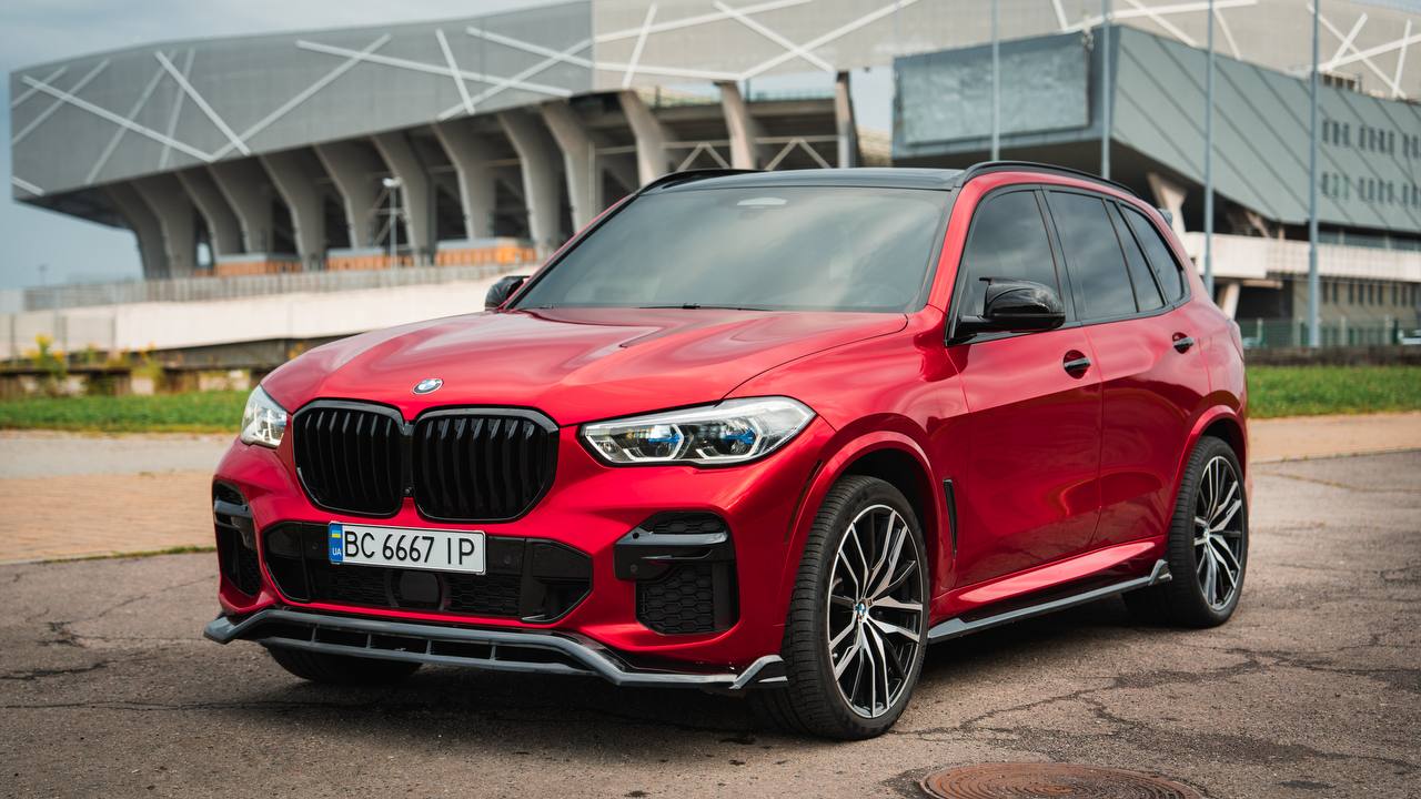 BMW X5 M50i