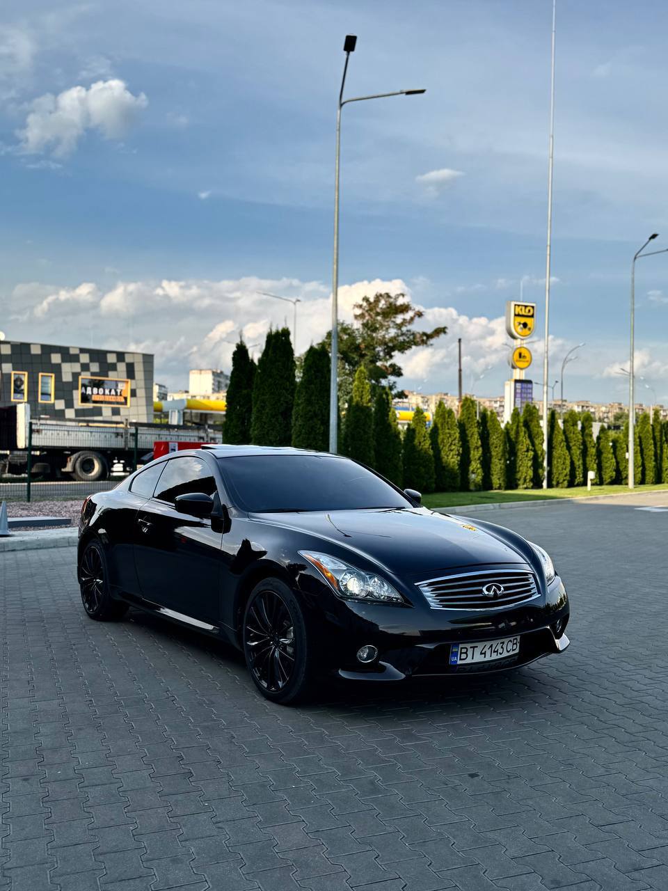 Infiniti G37