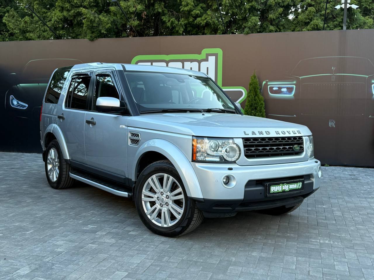 Land Rover Discovery 4