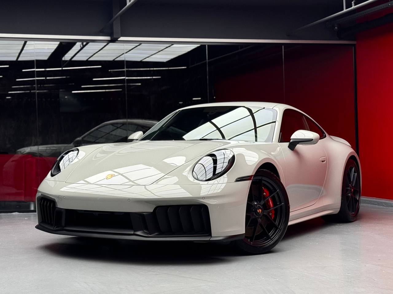 Porsche 911 Carrera 4 GTS
