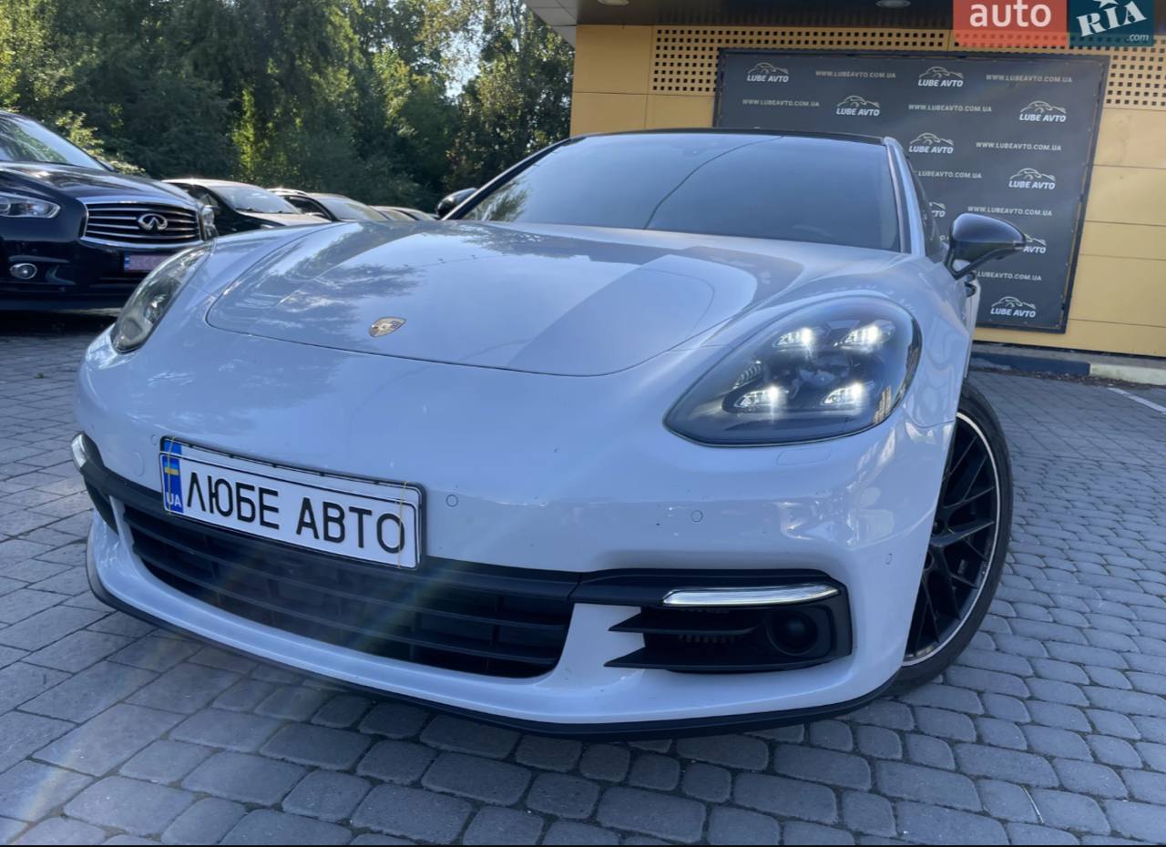 Porsche Panamera 4E-Hybrid