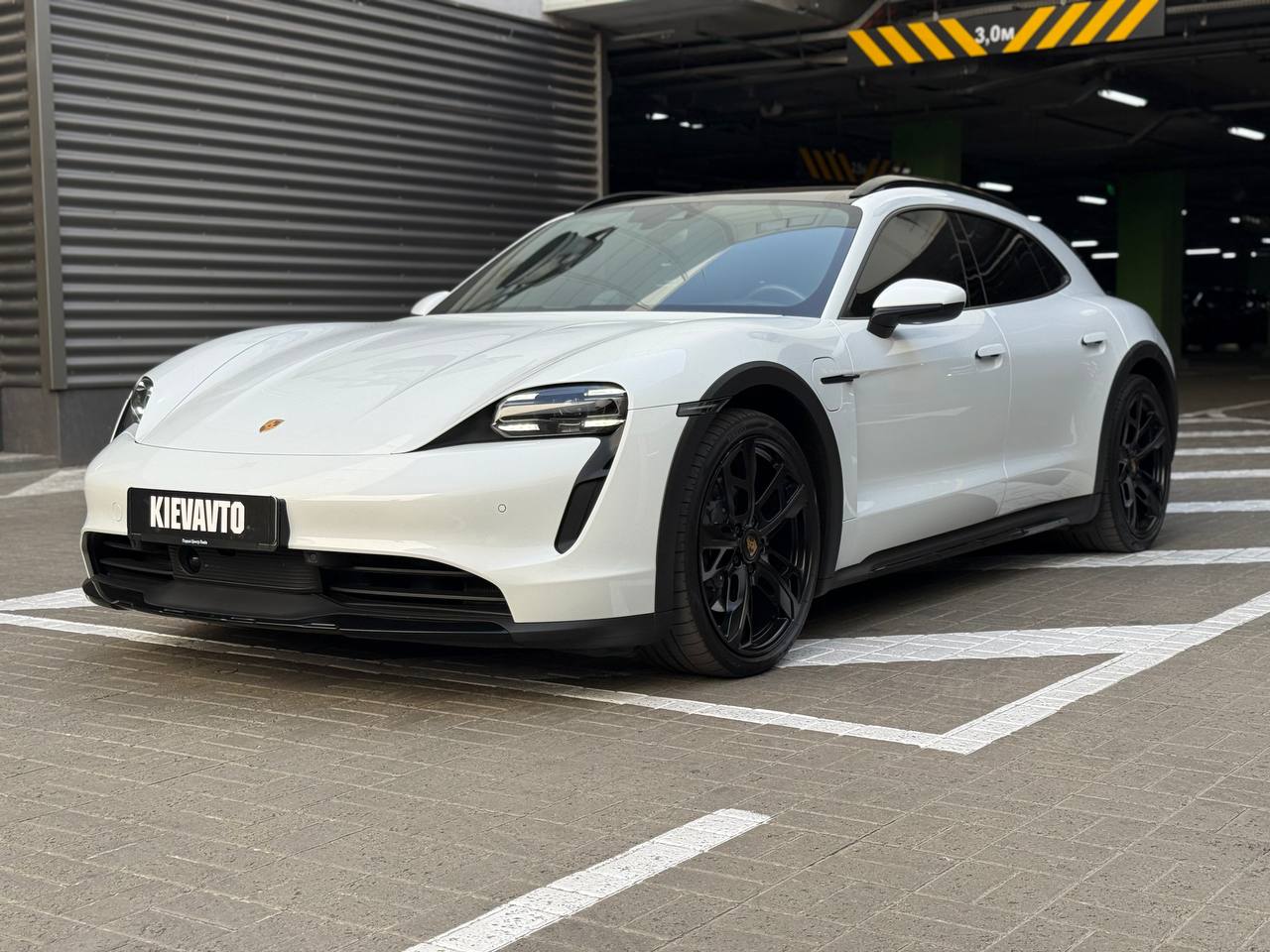 Porsche Taycan Cross Turismo