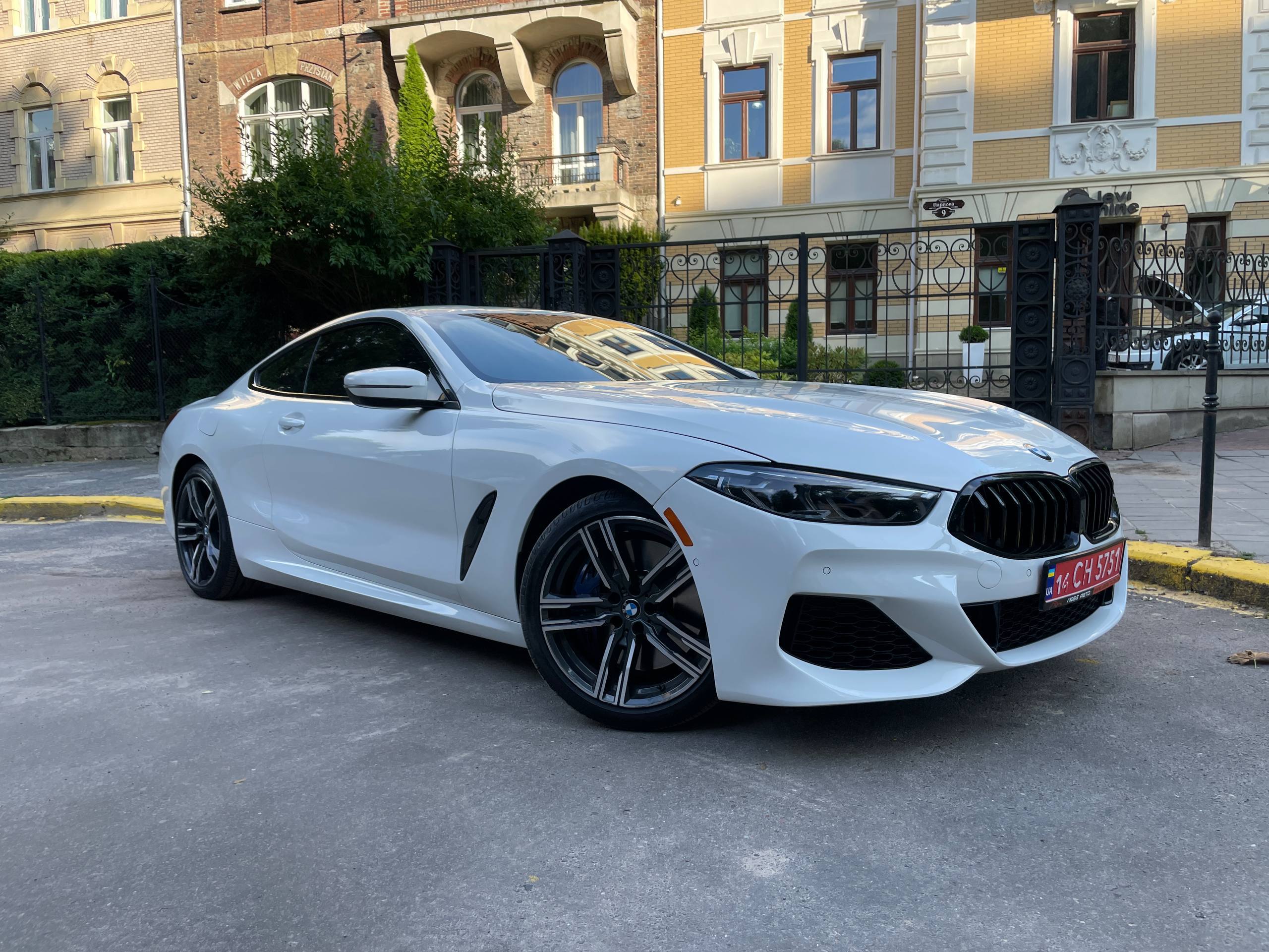 BMW 840