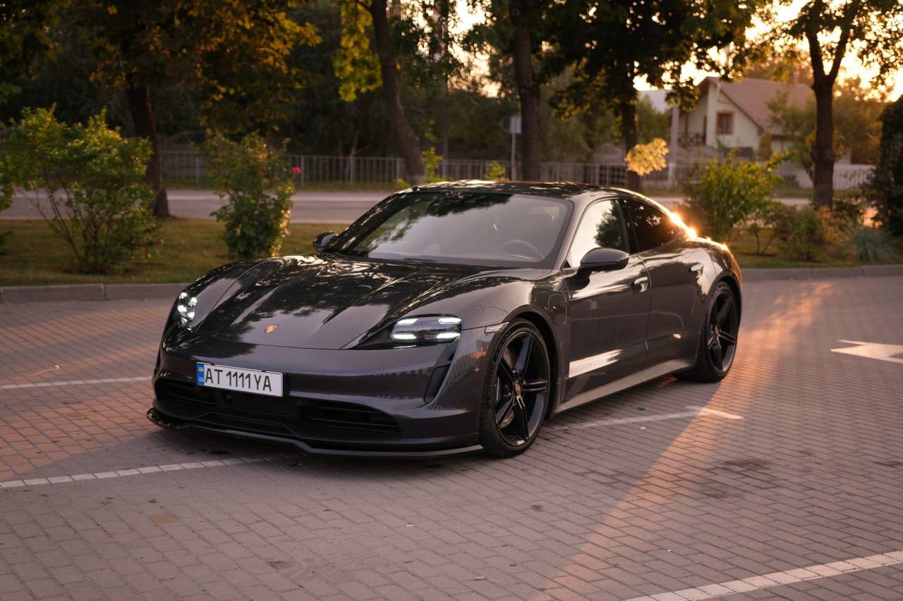 Porsche Taycan 4S