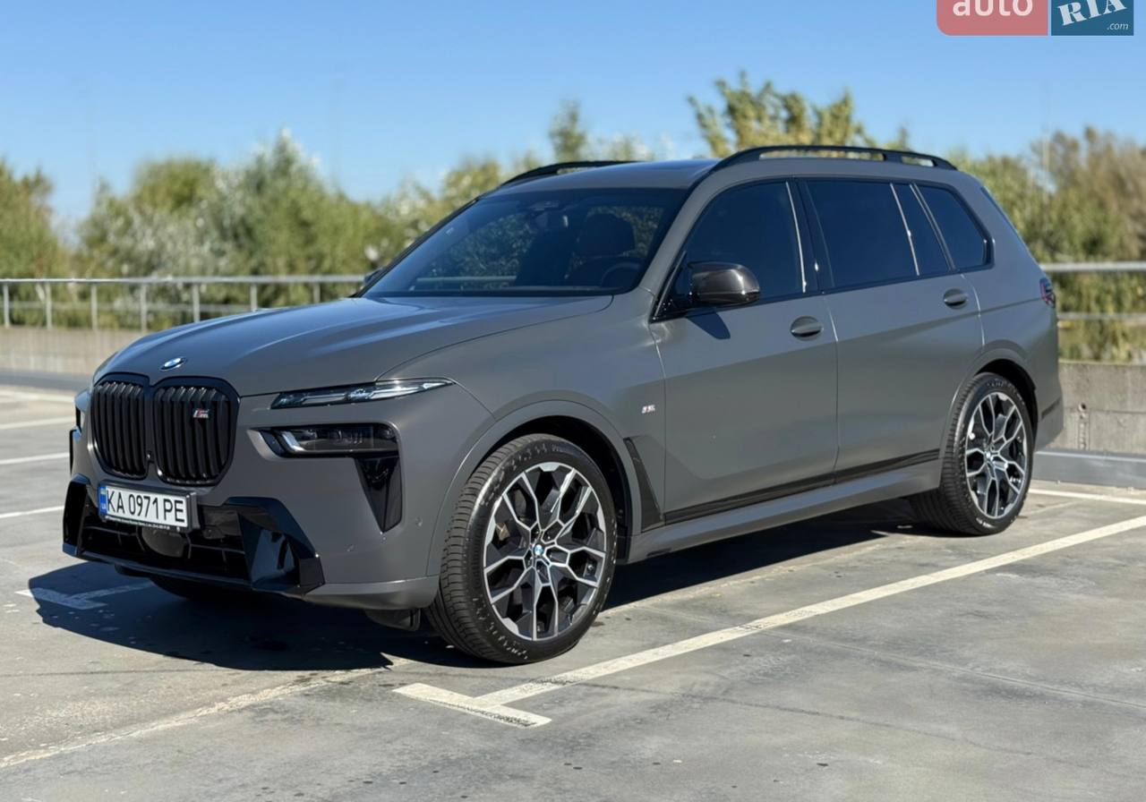 BMW X7 M60i
