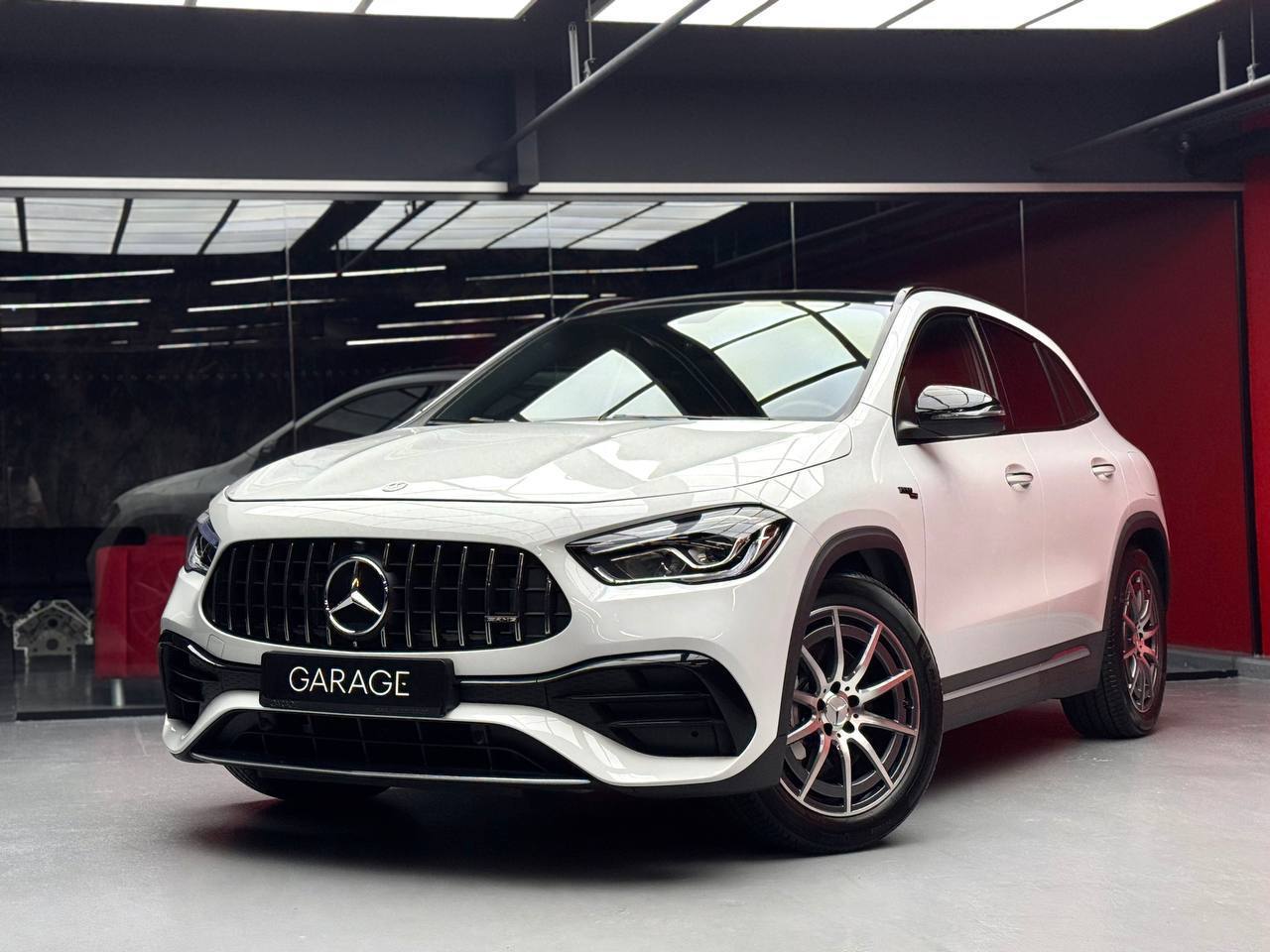 MERCEDES-BENZ GLA 35 AMG