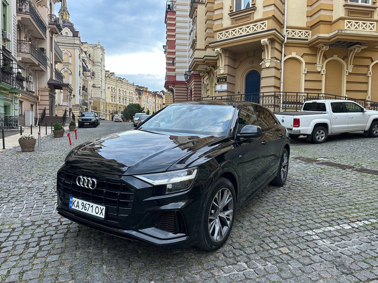 Audi Q8
