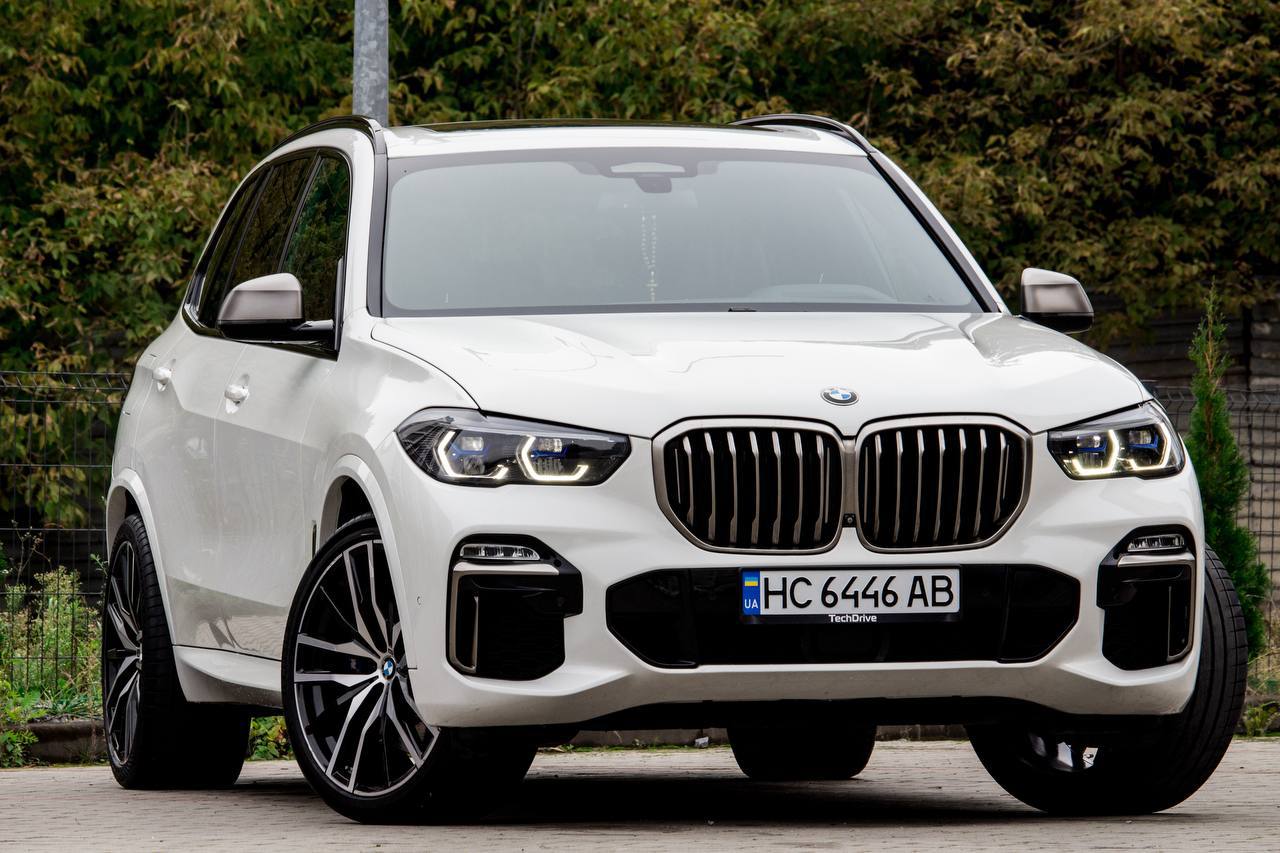 BMW X5 M50I