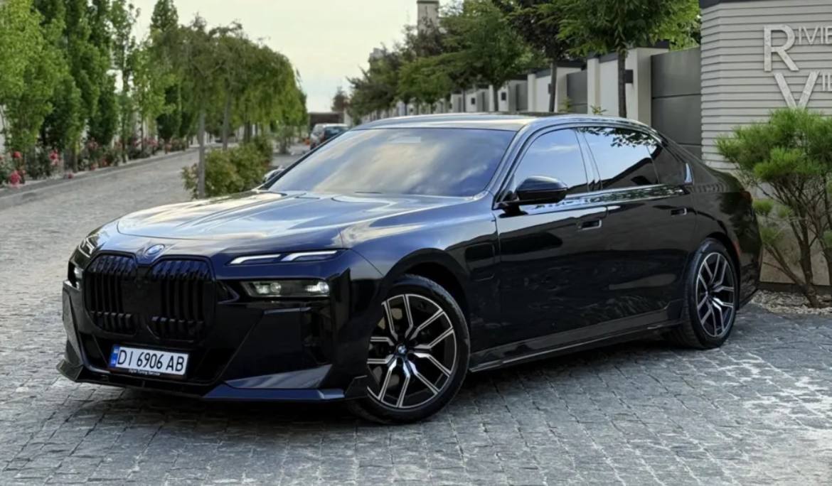 BMW 750e
