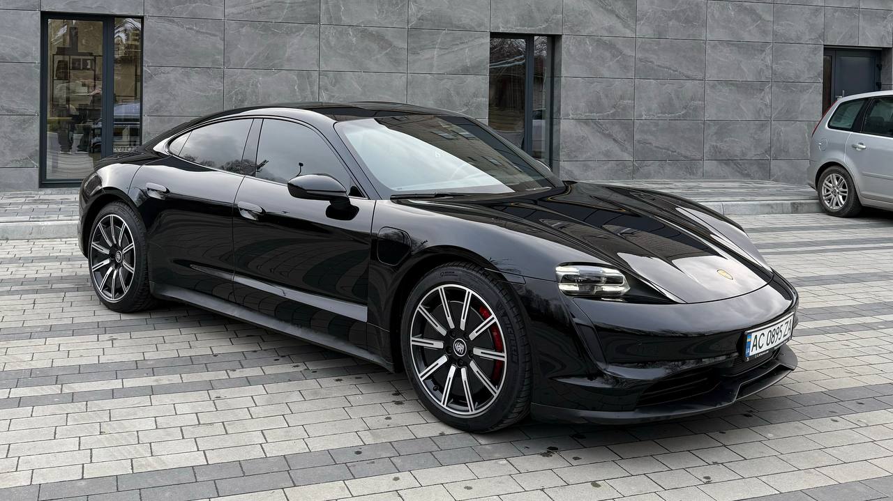 Porsche Taycan 4S