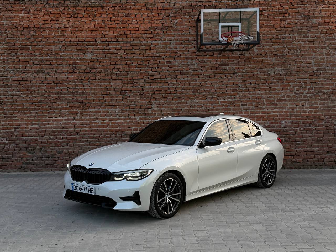 BMW 330i