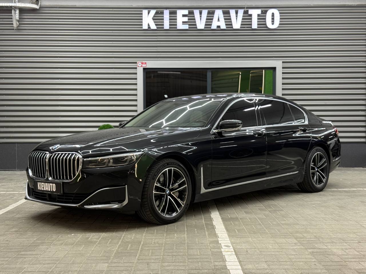 BMW 750