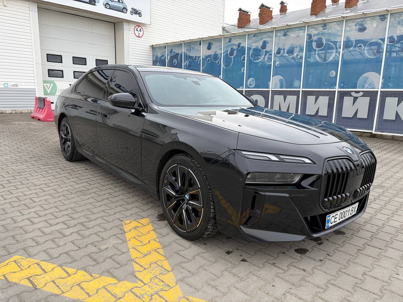 BMW 740