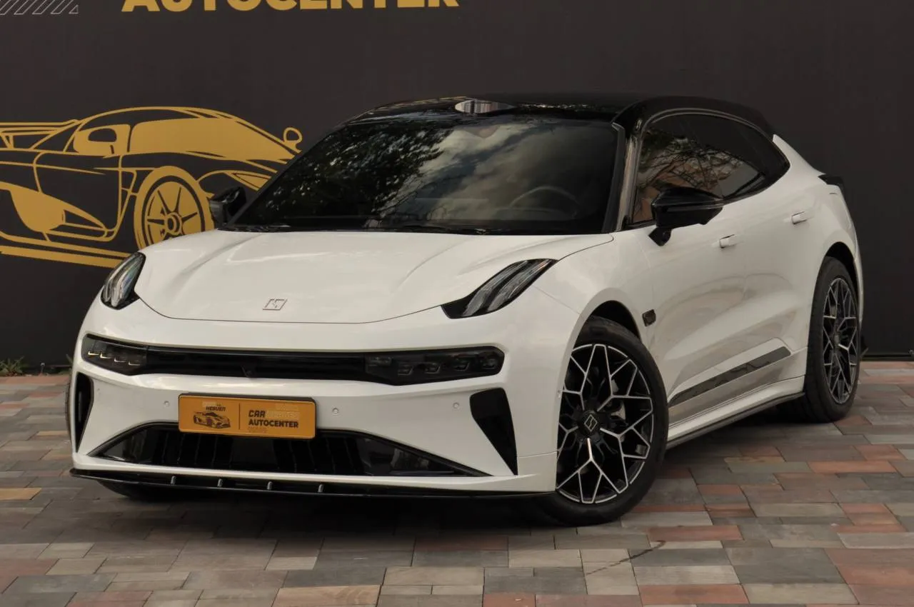 ZEEKR 001